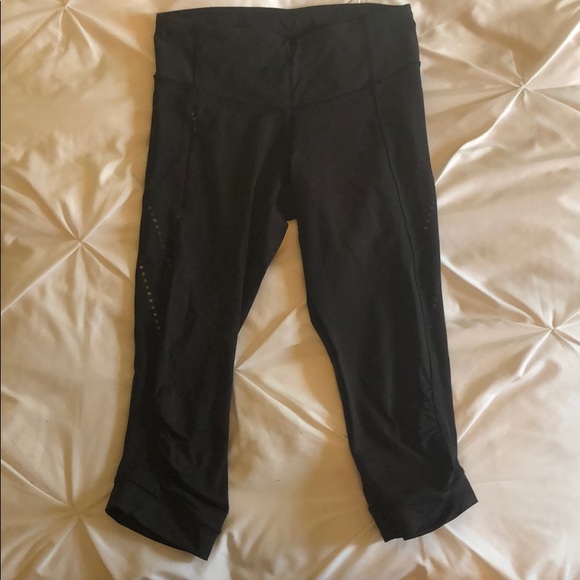lululemon athletica Pants - Lululemon Capri leggings